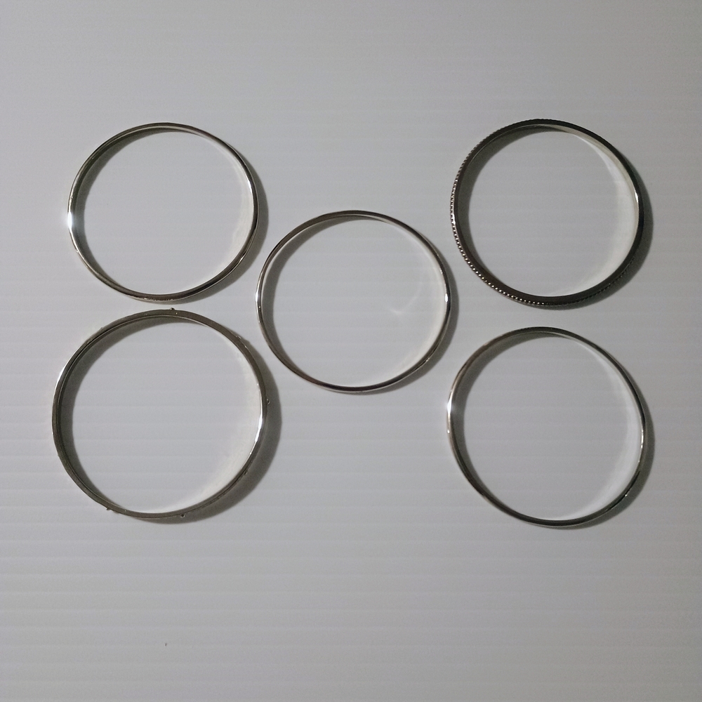 Elegant Silver Bangle Set - Picture 7 of 10